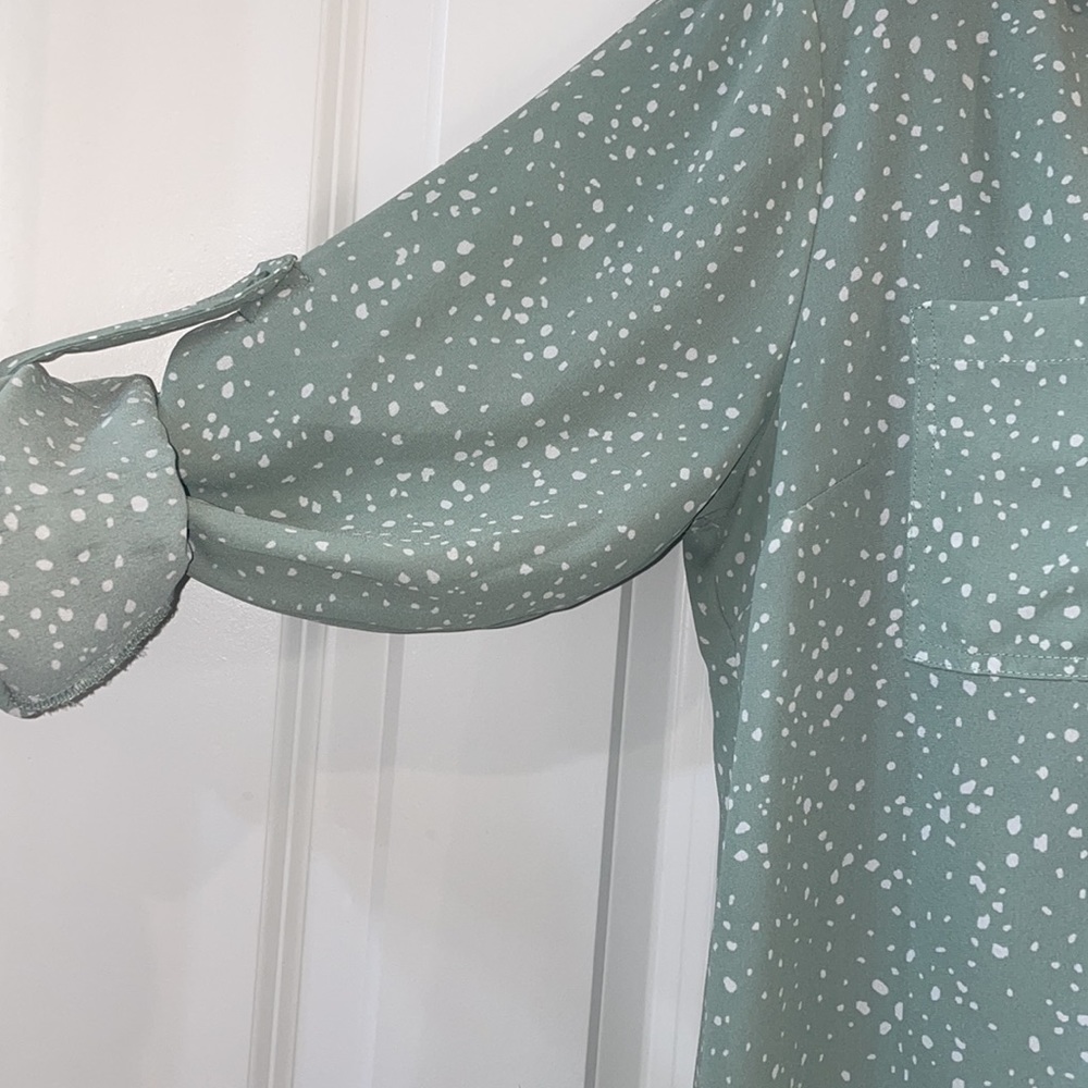 Maurice’s button up blouse - Picture 2 of 5